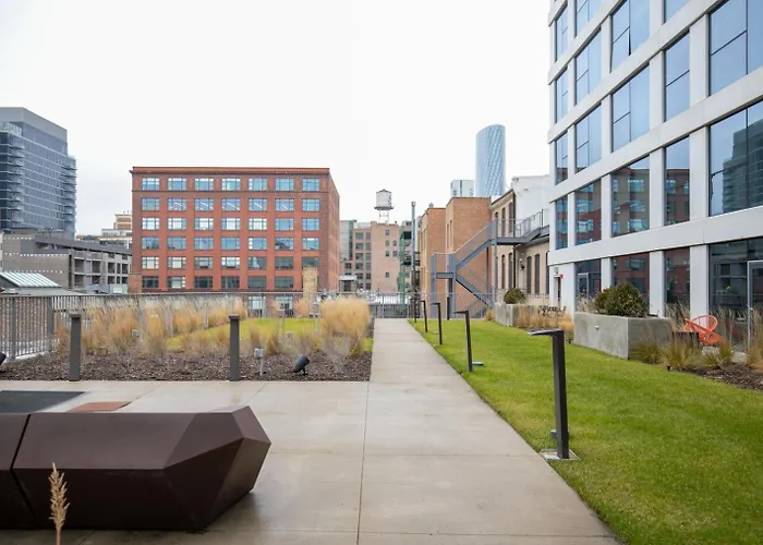 W Loop 1br W Gym Pool In Heart Of Greektown Chi-533 * Chicago